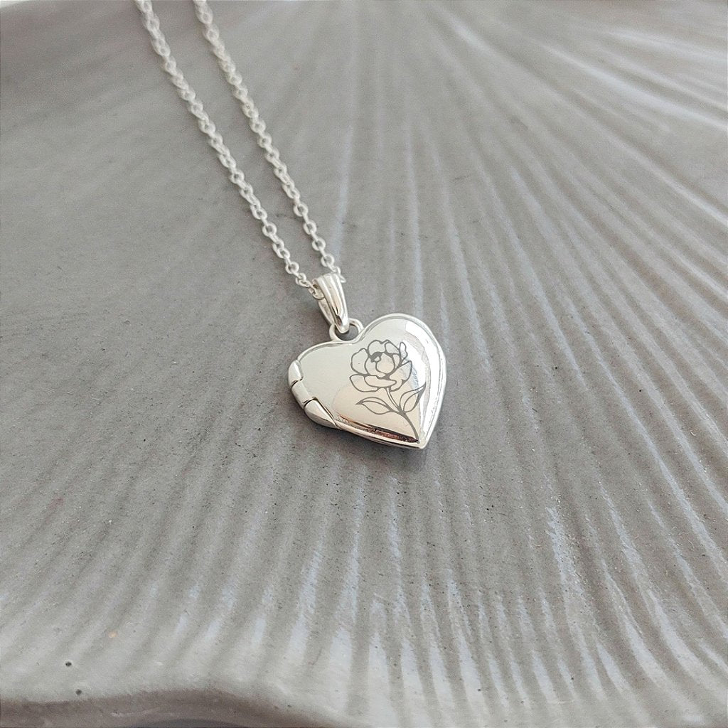 Relicário de Coração Personalizado em Prata