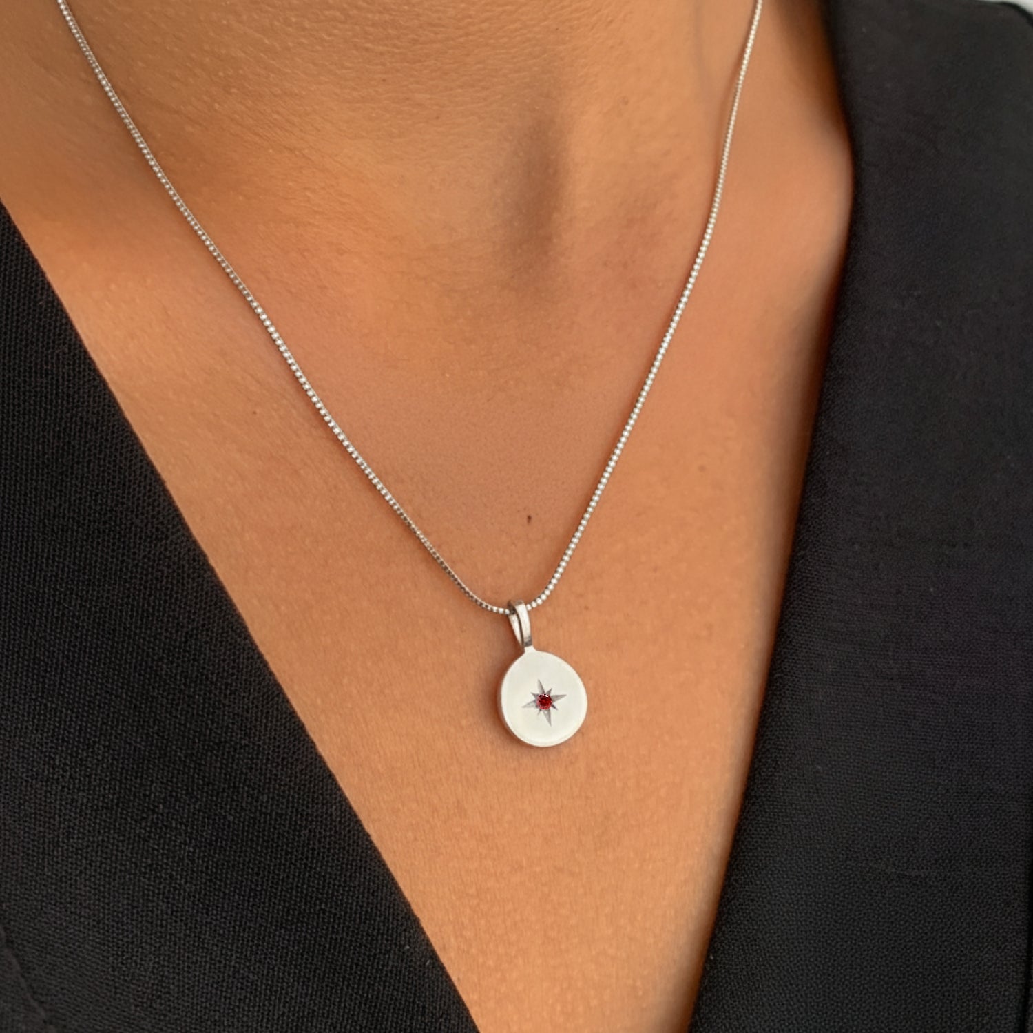 Plaquinha Redonda Cravejada Personalizada