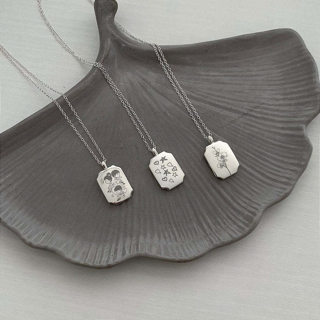 Relicário Eterno Personalizado em Prata