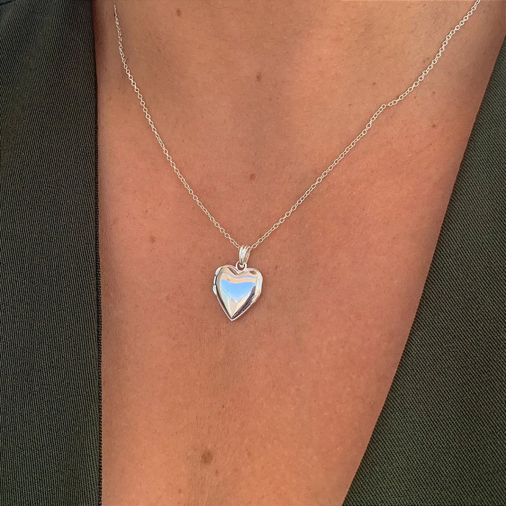 Relicário de Coração Personalizado em Prata