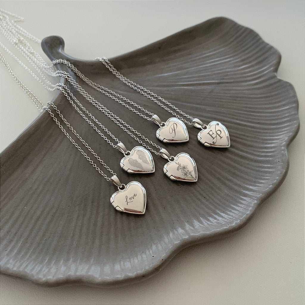 Relicário de Coração Personalizado em Prata